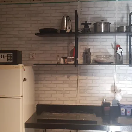 Casa No Centro De Foz! Ar-Condicionado, Smart Tv, Wi-Fi, Cozinha, Ventilador E 4 Camas Apartment Foz do Iguacu Exterior photo